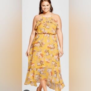 Plus-size Yellow Floral Maxi Sundress with Ruched Tiered Design